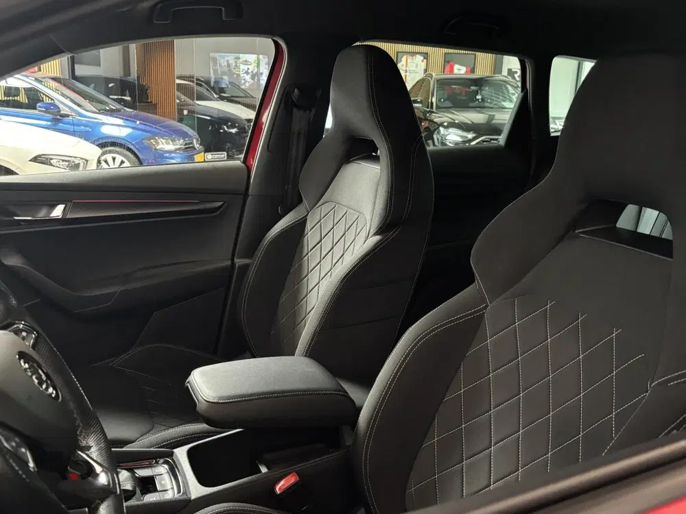 Skoda Karoq 1.5 TSI ACT 150 pk DSG Sportline Buss uit 2020, foto 6