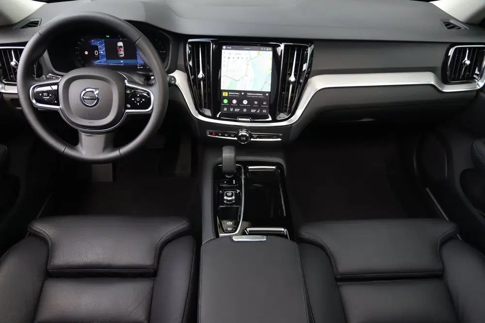 Volvo V60 2.0 T8 Plug-in hybrid AWD Plus uit 2022, foto 6