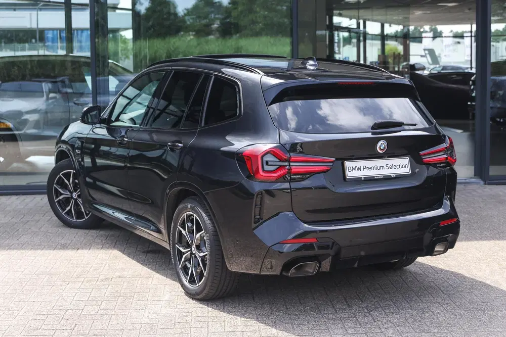 BMW X3 xDrive30e High Executive M Sport Automaat uit 2022, foto 2