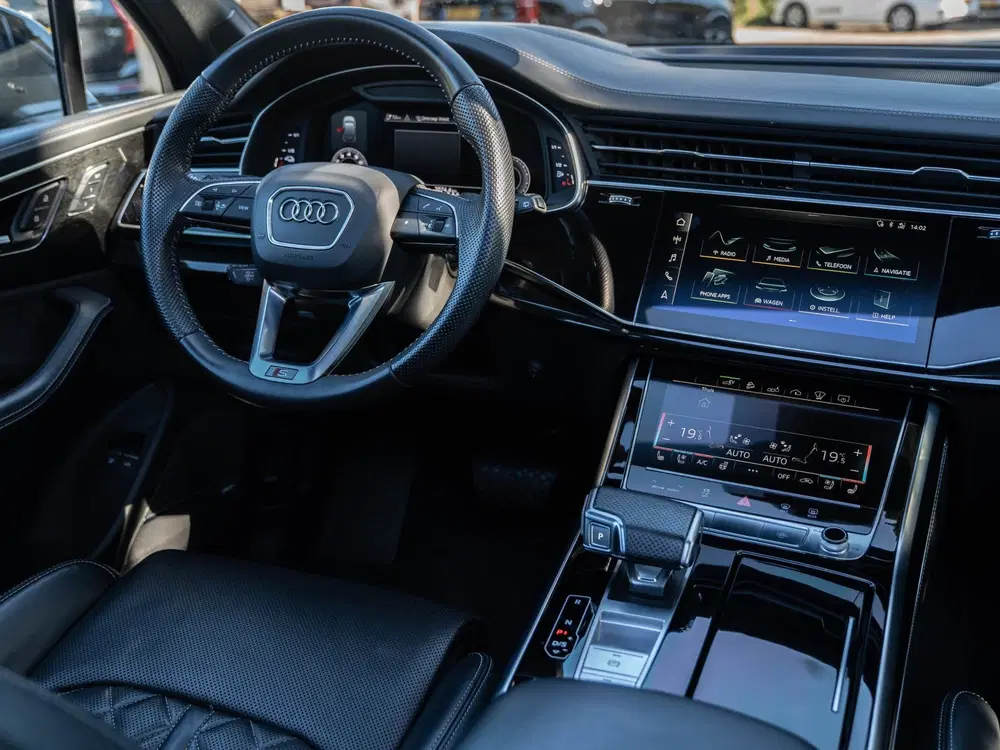 Audi Q7 60 TFSI e QUATTRO COMPETITION uit 2020, foto 2