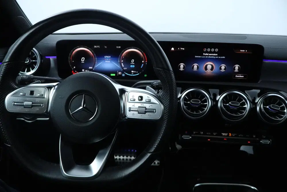 Mercedes-Benz CLA Mercedes CLA-klasse Shooting Brake 250 e A uit 2021, foto 14