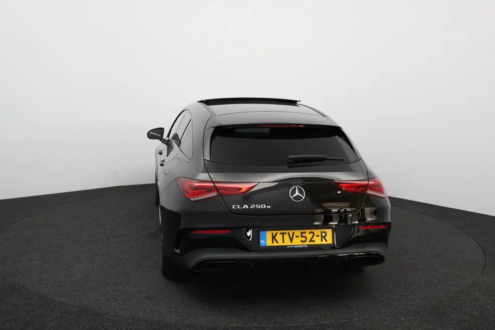 Mercedes-Benz CLA Mercedes CLA-klasse Shooting Brake 250 e A uit 2021, foto 4