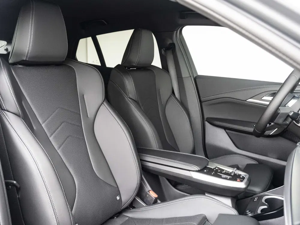 BMW iX2 eDrive20 Pure Edition 67 kWh M Sportpakket uit 2026, foto 4