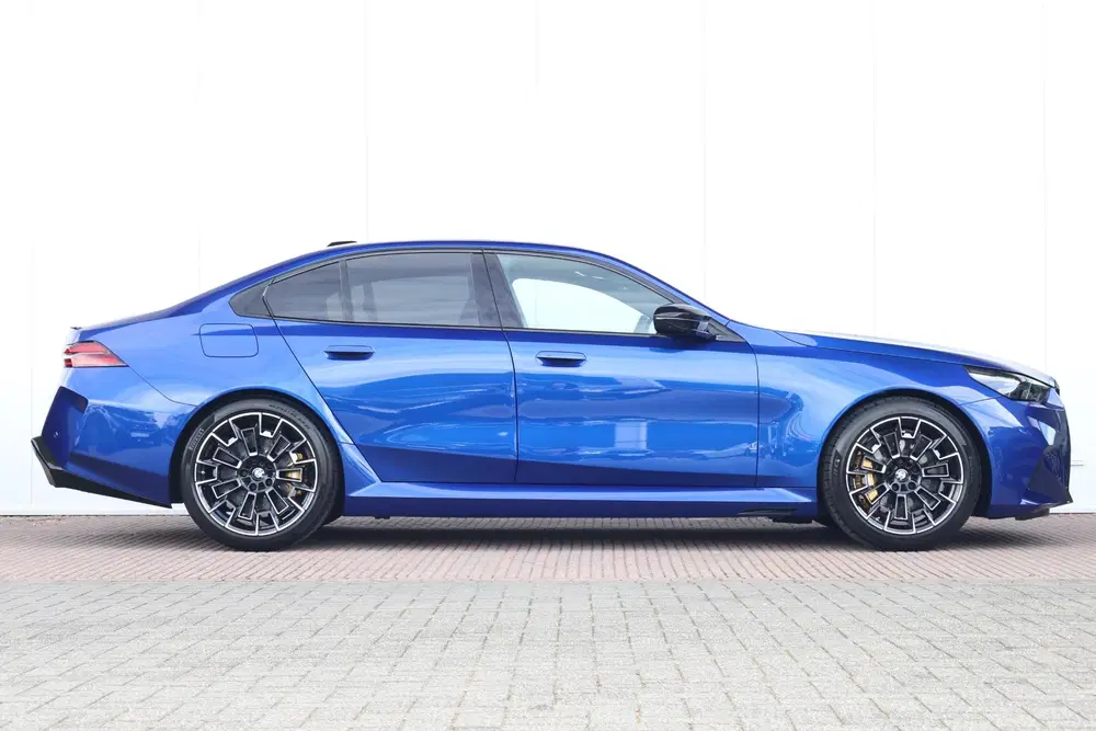 BMW M5 Sedan uit 2026, foto 5