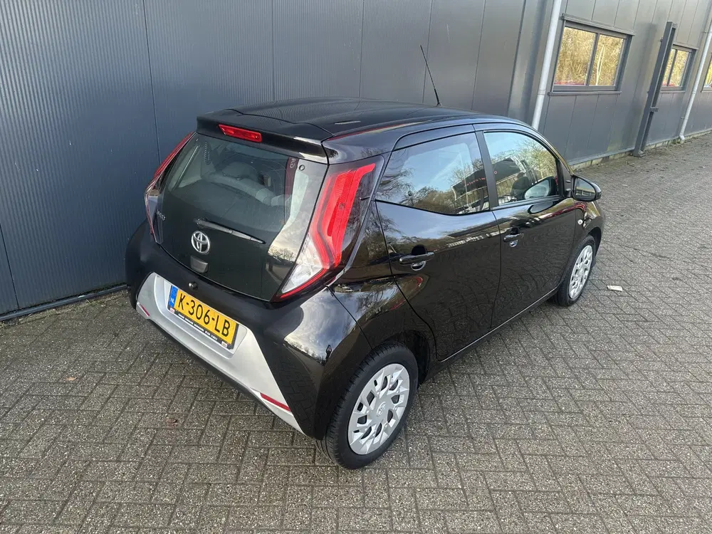 Toyota Aygo 1.0 VVT-i x-play uit 2021, foto 7