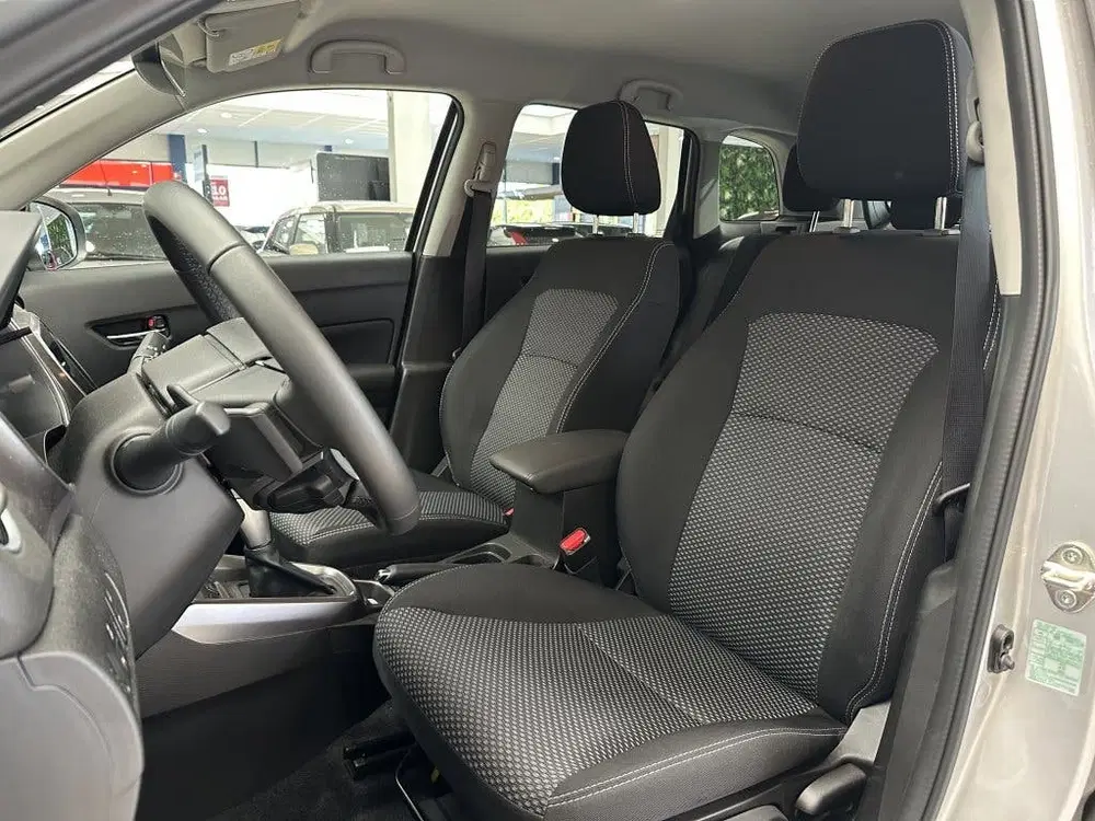 Suzuki Vitara 1.4 Boosterjet Hybride Select [ CAMERA I A uit 2025, foto 4