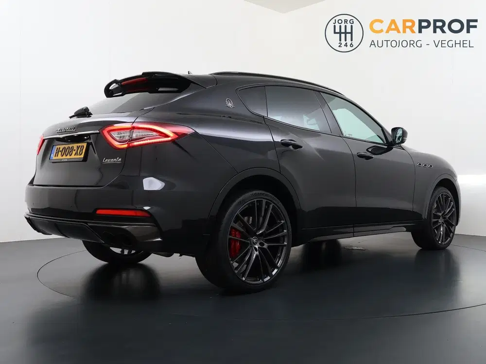 Maserati Levante 3.8 V8 Trofeo 589 PK uit 2020, foto 3
