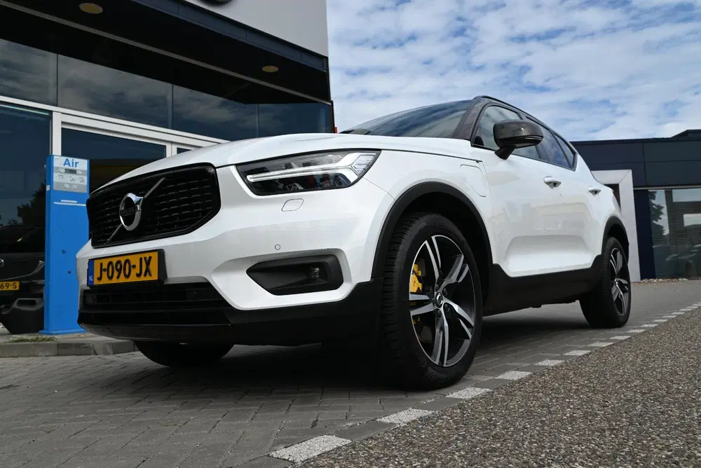 Volvo XC40 1.5 T5 Recharge R-Design SOH 84 uit 2020, foto 4