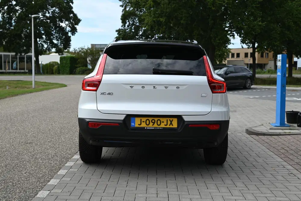 Volvo XC40 1.5 T5 Recharge R-Design SOH 84 uit 2020, foto 6