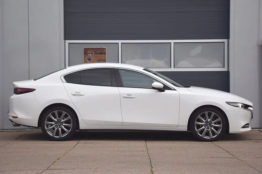 Mazda 3 2.0 e-SkyActiv-X M Hybrid 180 Luxury 360 C uit 2020, foto 4