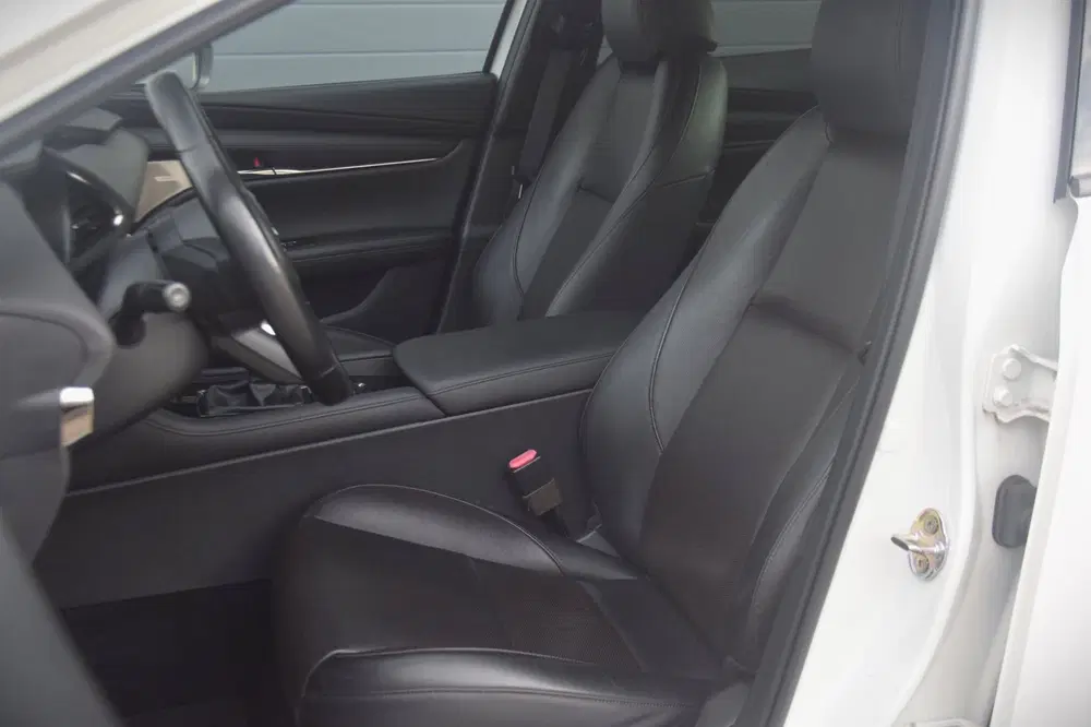 Mazda 3 2.0 e-SkyActiv-X M Hybrid 180 Luxury 360 C uit 2020, foto 9