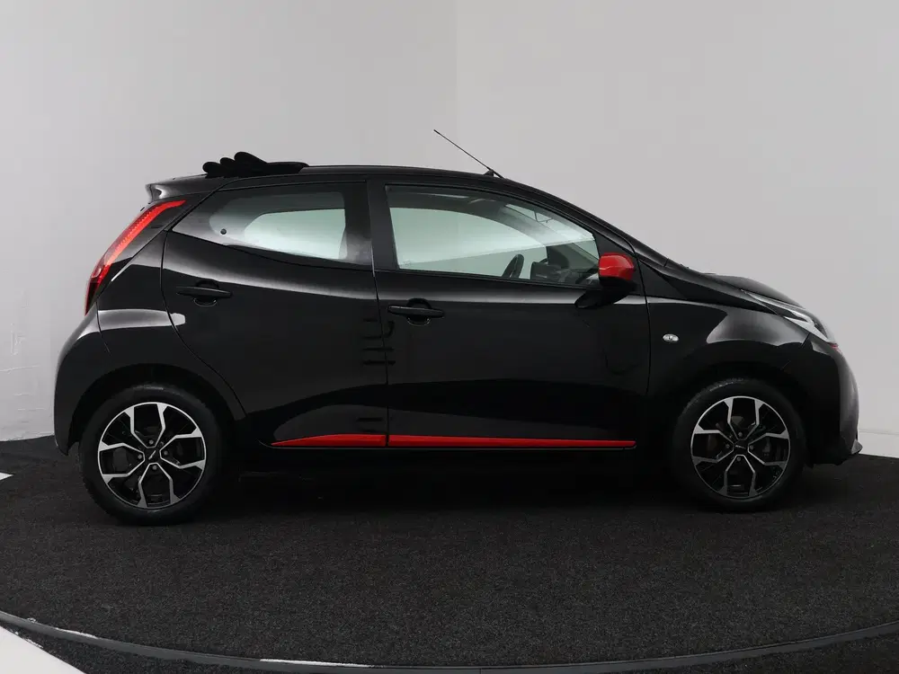 Toyota Aygo 1.0 VVT-i x-play uit 2022, foto 14