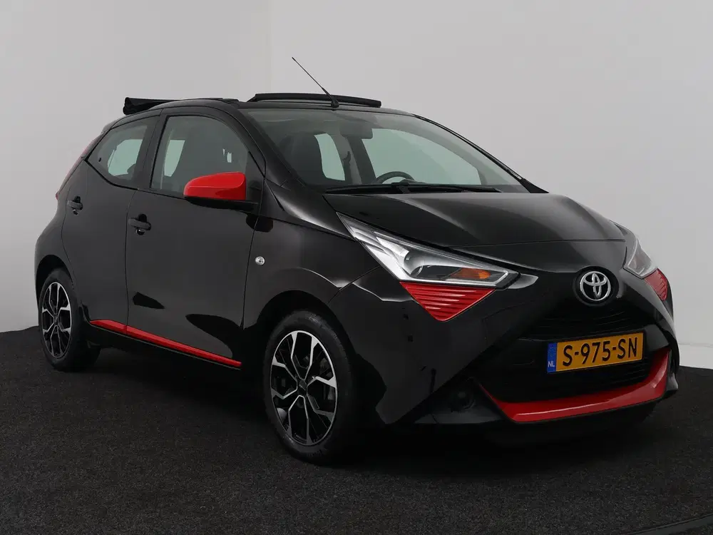 Toyota Aygo 1.0 VVT-i x-play uit 2022, foto 15