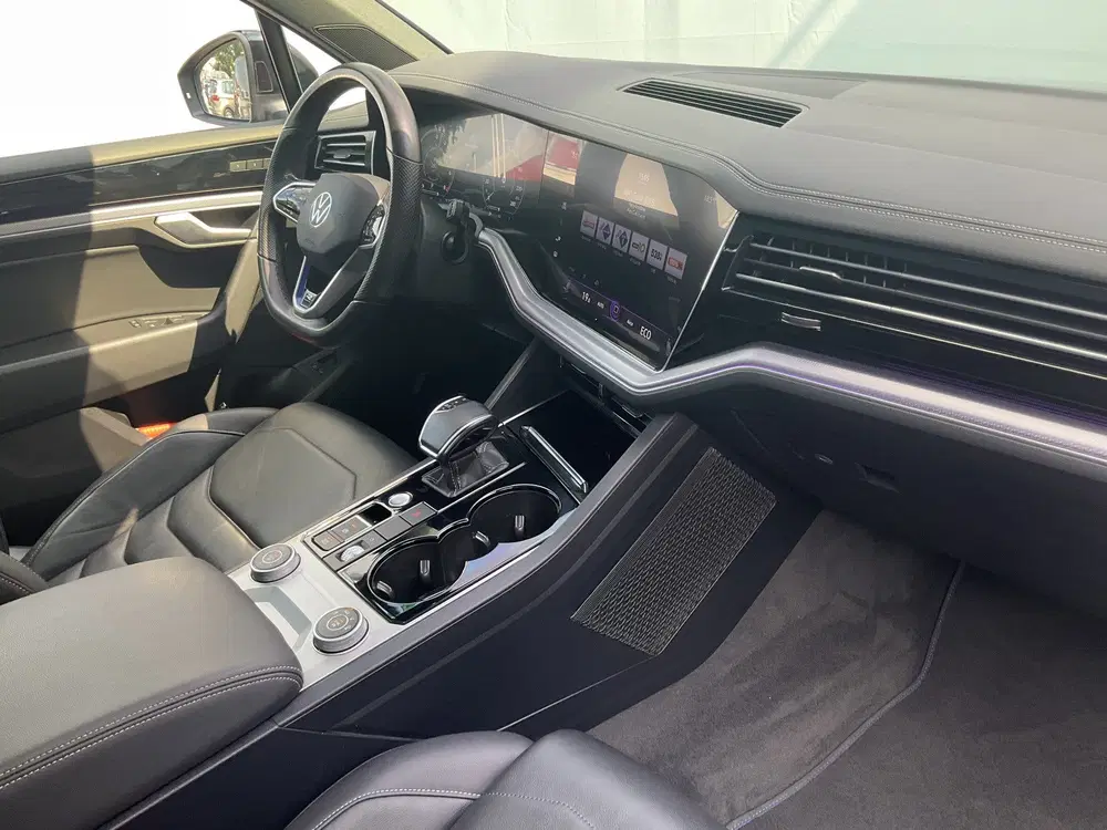 Volkswagen Touareg 3.0 TSI 4MOTION R 462PK PHEV Pano Elek.Tr uit 2020, foto 3