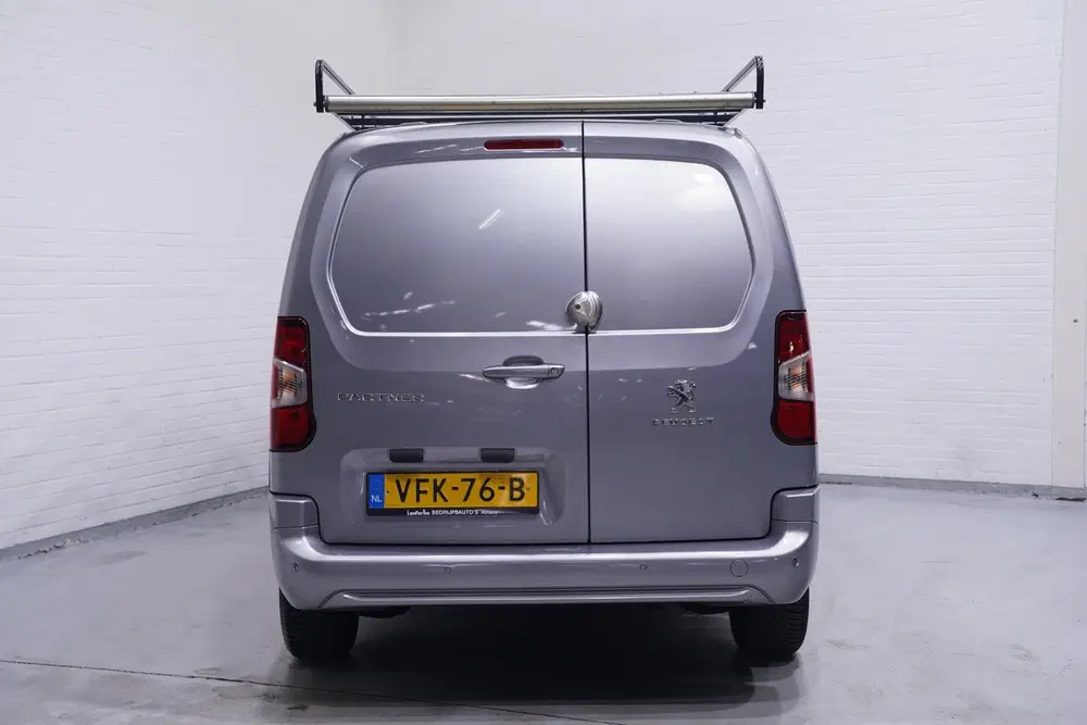 Peugeot Partner 1.5 BlueHDI 130 pk L2H1 Navi uit 2020, foto 10