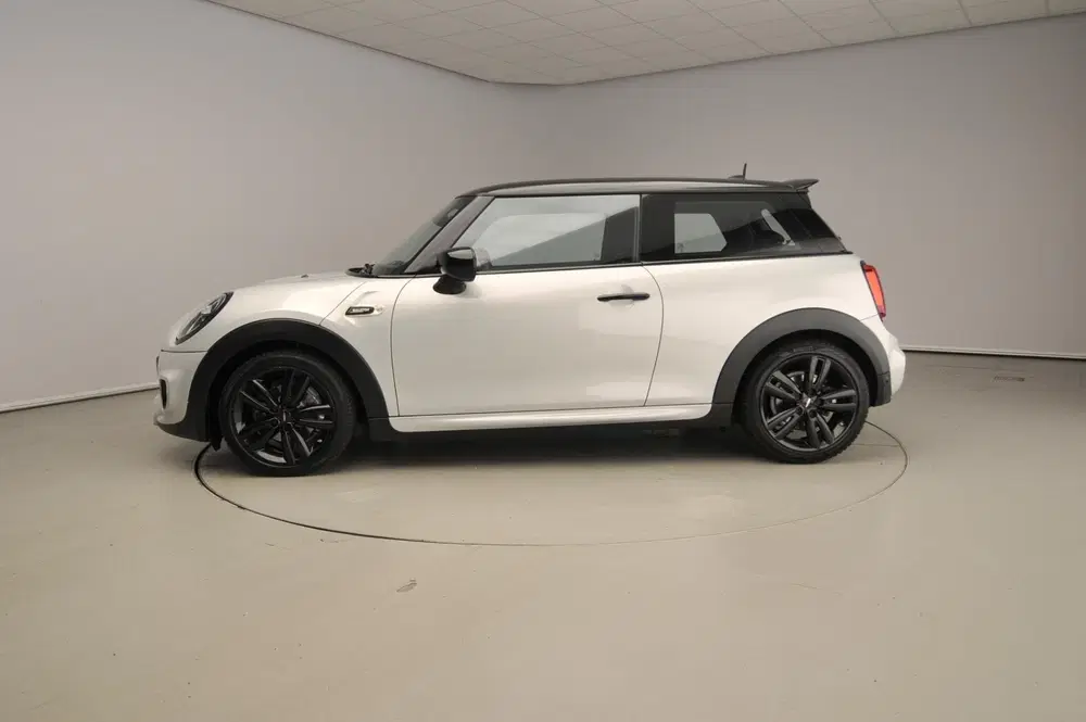 Mini Cooper Cooper JCW Pakket uit 2021, foto 2
