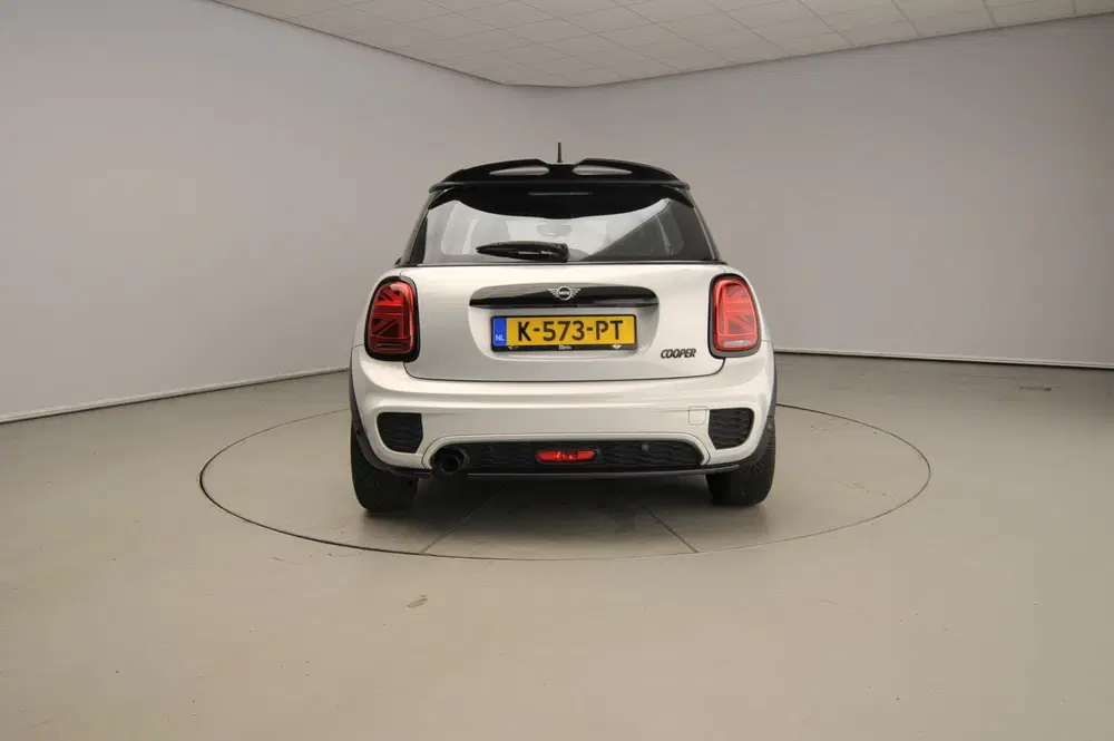 Mini Cooper Cooper JCW Pakket uit 2021, foto 3