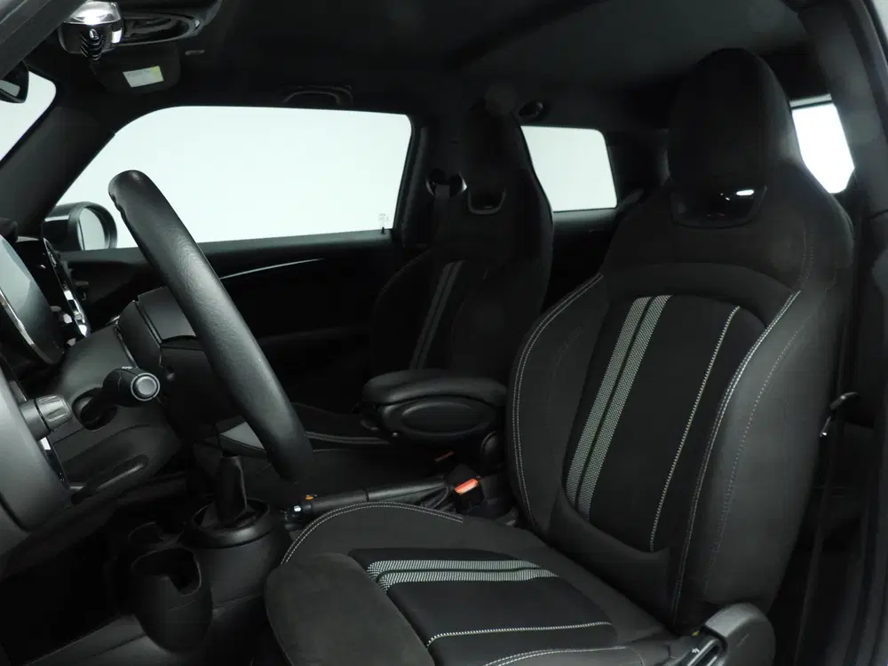Mini Cooper Cooper JCW Pakket uit 2021, foto 7