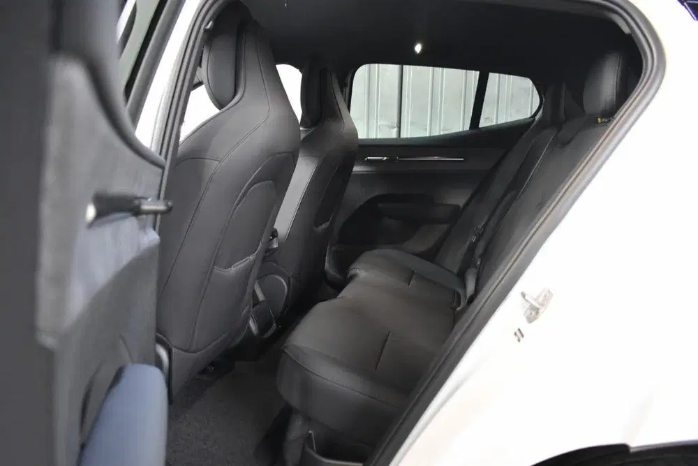 Volvo EX30 P5 Long Range 69kWh uit 2026, foto 10