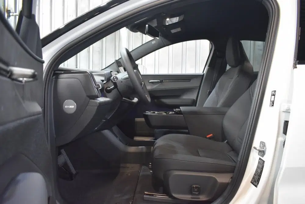 Volvo EX30 P5 Long Range 69kWh uit 2026, foto 11