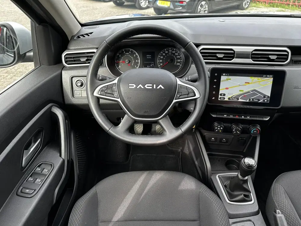 Dacia Duster 1.0 TCe 100 Bi-Fuel Essential Trekhaak uit 2024, foto 11