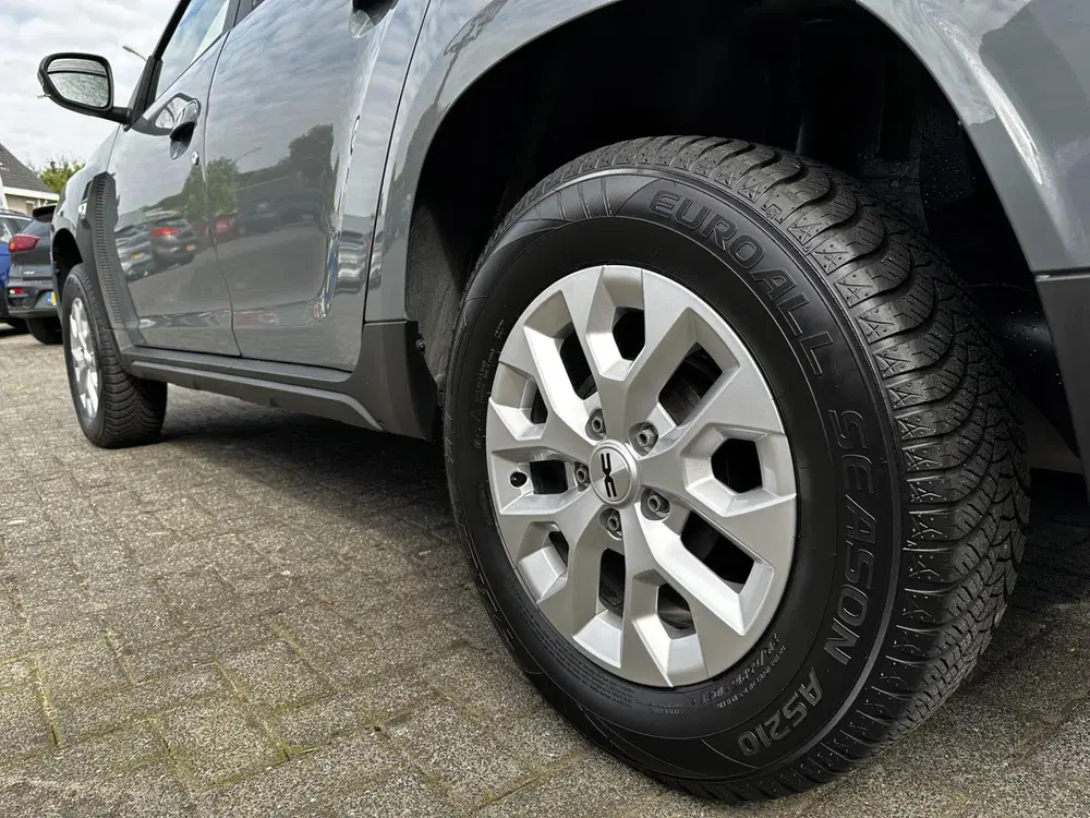 Dacia Duster 1.0 TCe 100 Bi-Fuel Essential Trekhaak uit 2024, foto 6
