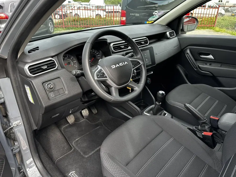 Dacia Duster 1.0 TCe 100 Bi-Fuel Essential Trekhaak uit 2024, foto 8