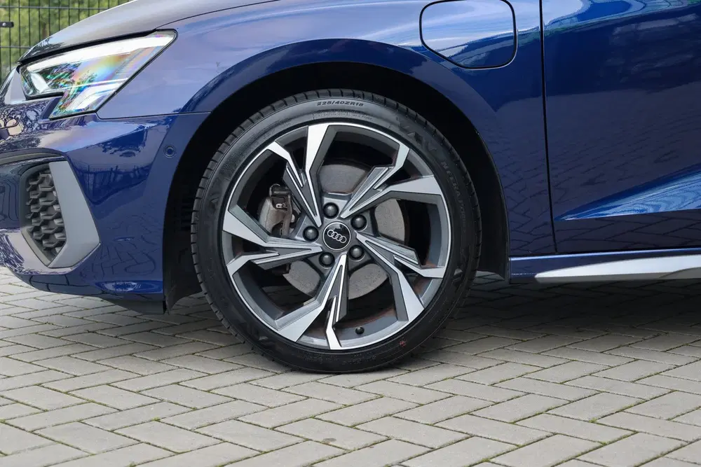 Audi A3 40 TFSI e Edition uit 2023, foto 15
