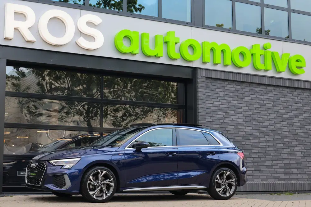 Audi A3 40 TFSI e Edition uit 2023, foto 3