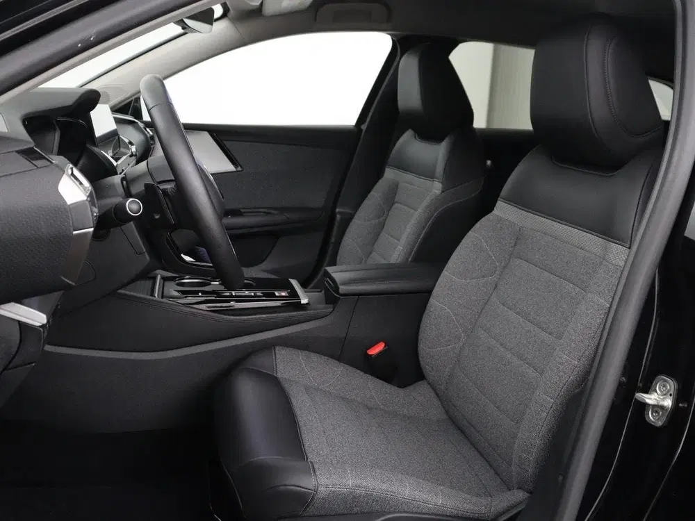 Citroën C5 X Citroen C5 X 1.6 Plug-in Hybrid 225 Busine uit 2023, foto 5