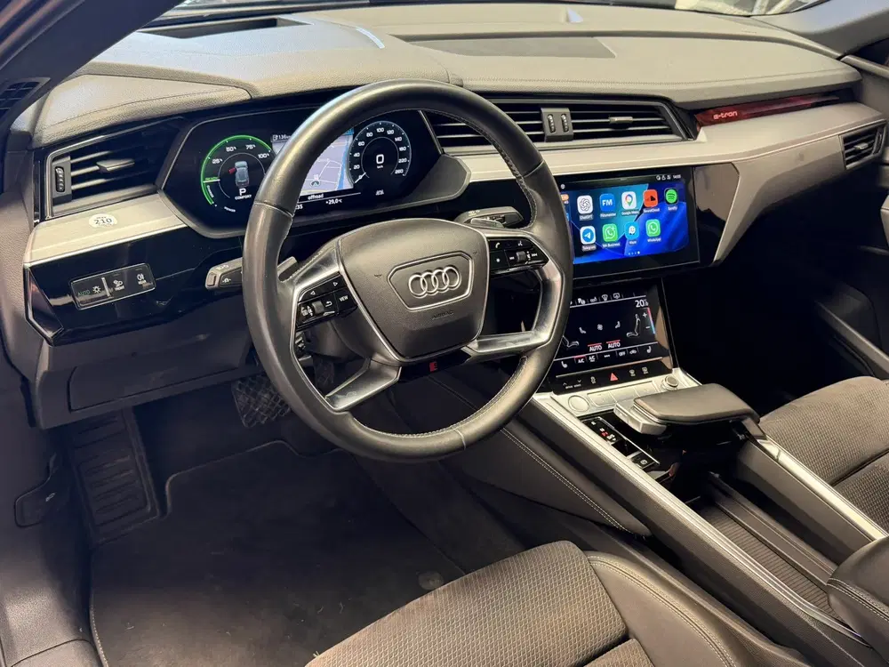 Audi e-tron PANORAMADAK 50 QUATTRO BUSIN uit 2020, foto 11