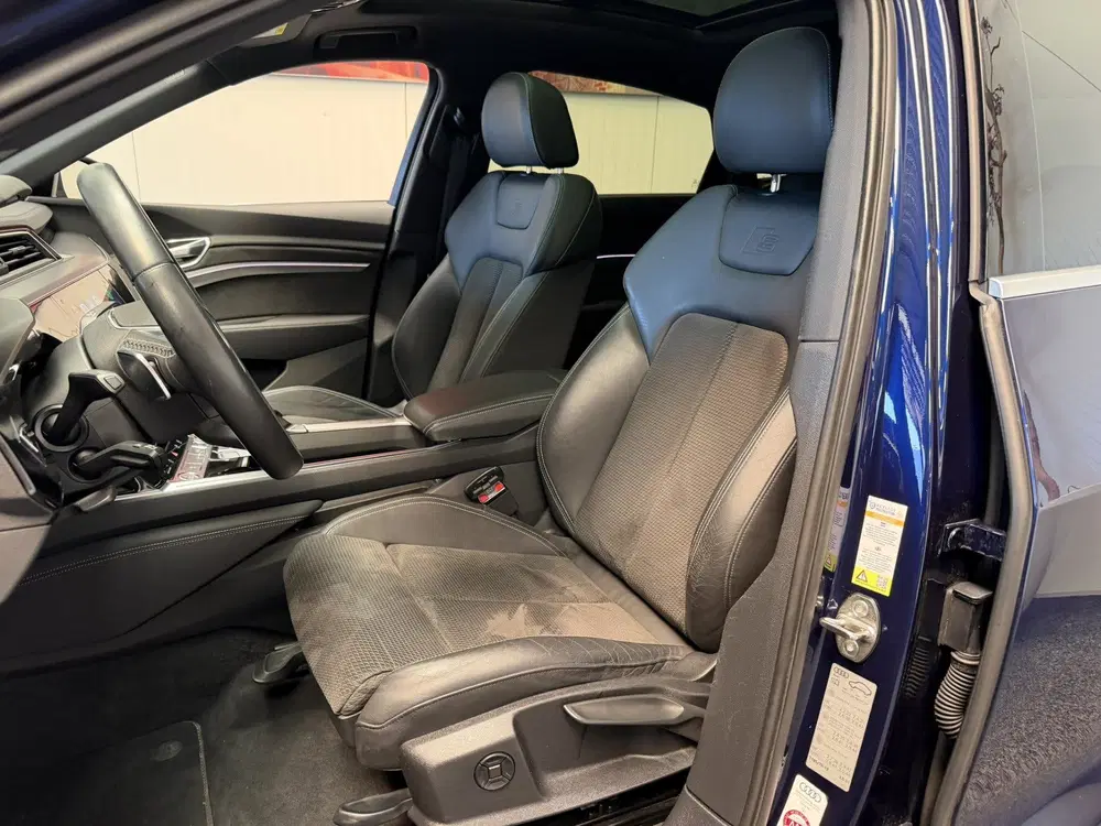 Audi e-tron PANORAMADAK 50 QUATTRO BUSIN uit 2020, foto 15