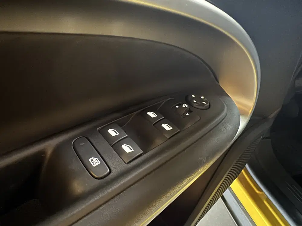Jeep Avenger 1.2 Longitude Airco Navigatie LMV uit 2025, foto 10