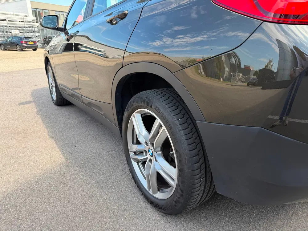 BMW X2 SDrive18i PANORAMADAK uit 2019, foto 5