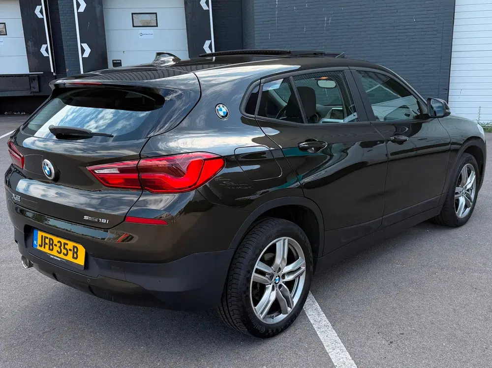 BMW X2 SDrive18i PANORAMADAK uit 2019, foto 7