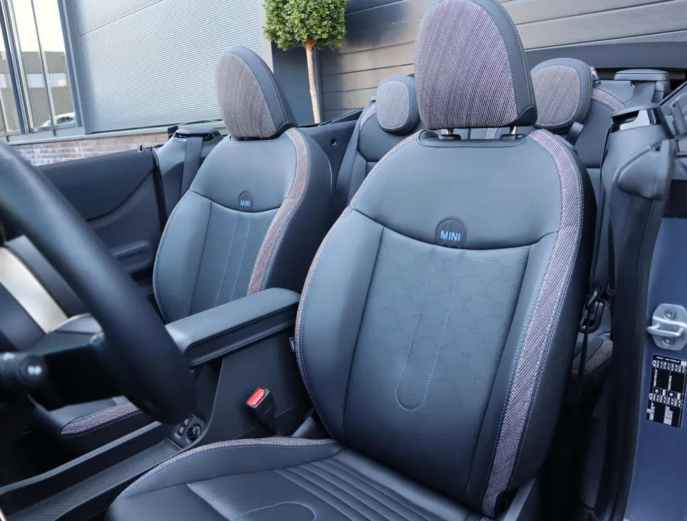 Mini Cabrio 2.0 Cooper C Classic M uit 2025, foto 13