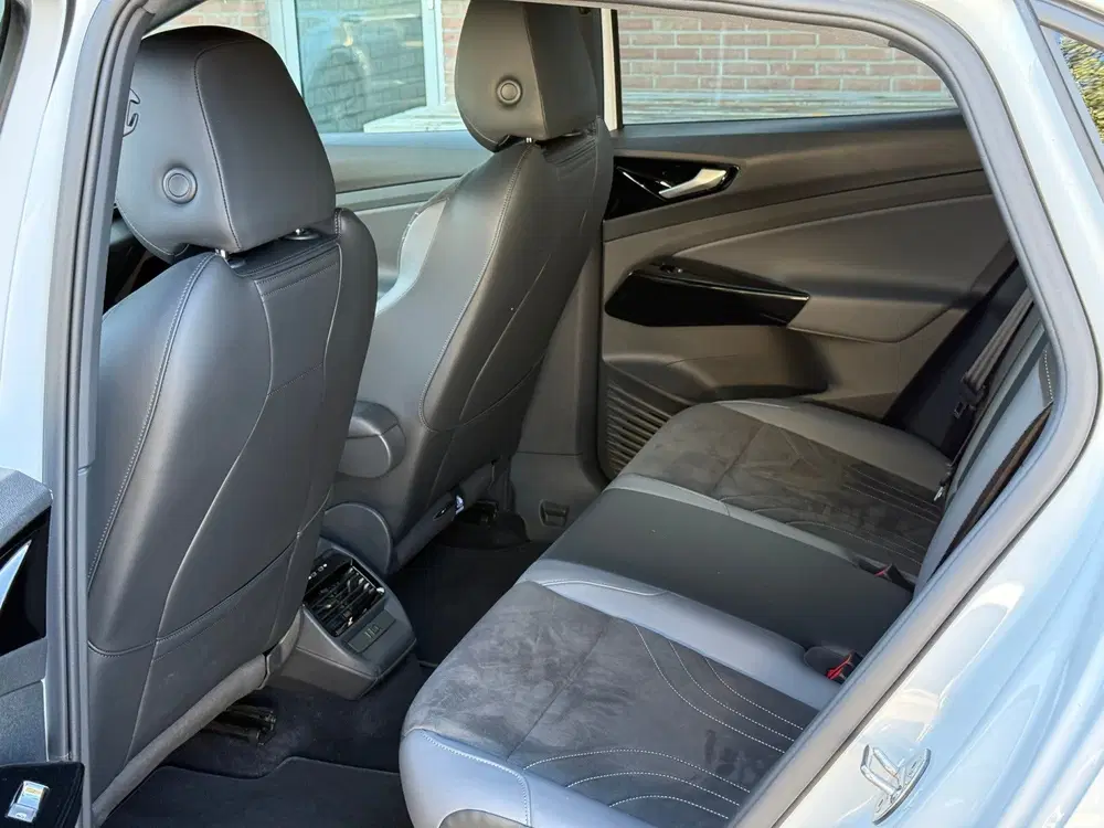 Volkswagen ID.5 Pro Business 77 kWh uit 2024, foto 14