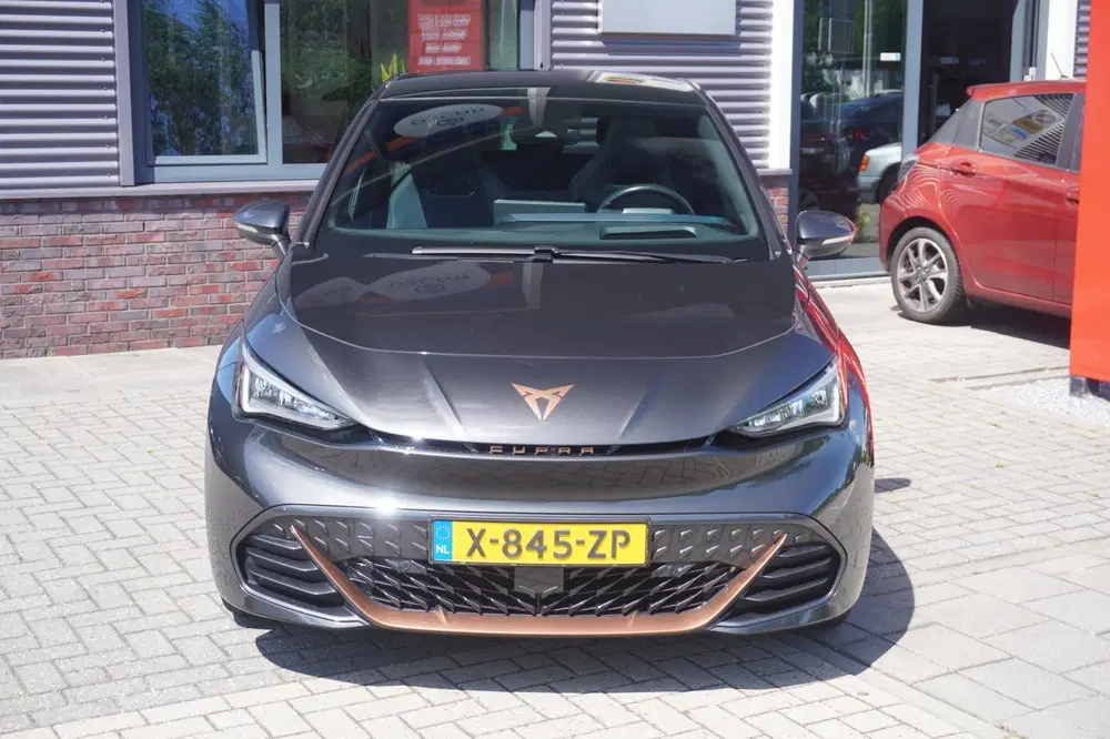 Cupra Born Copper Edition 62 kWh uit 2024, foto 11