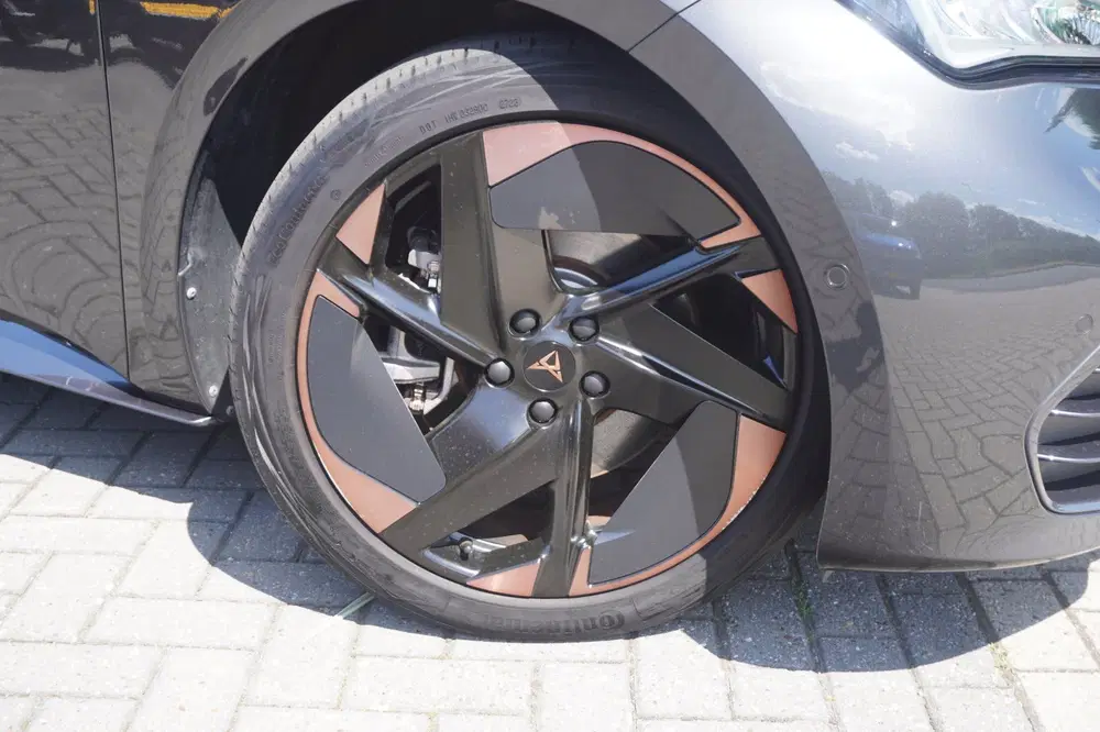 Cupra Born Copper Edition 62 kWh uit 2024, foto 2