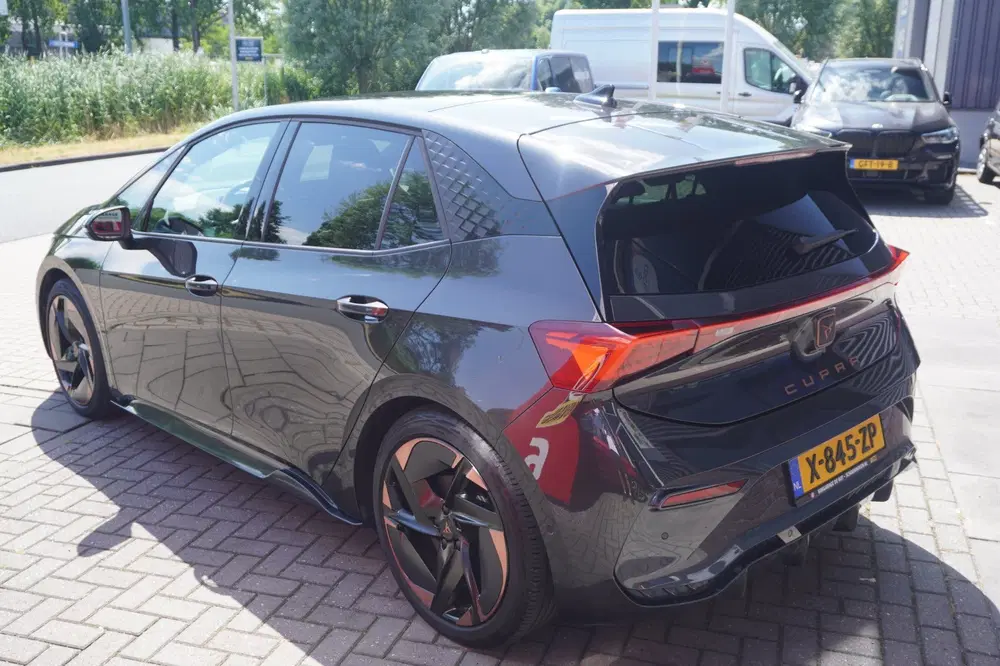 Cupra Born Copper Edition 62 kWh uit 2024, foto 6