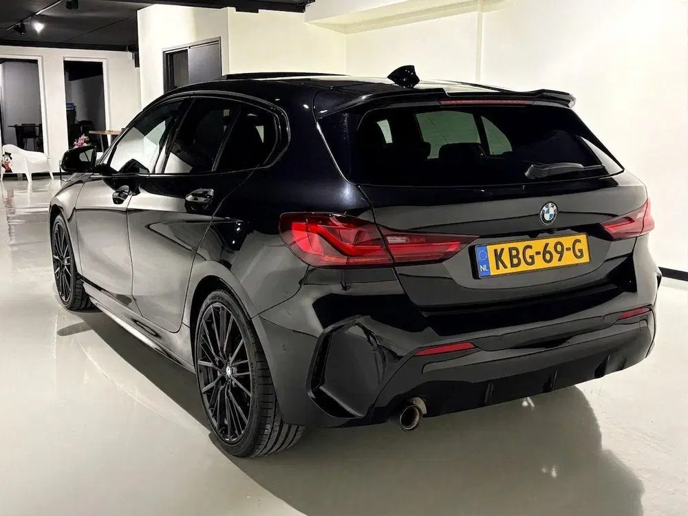 BMW 1-serie 118i M Sport uit 2024, foto 4