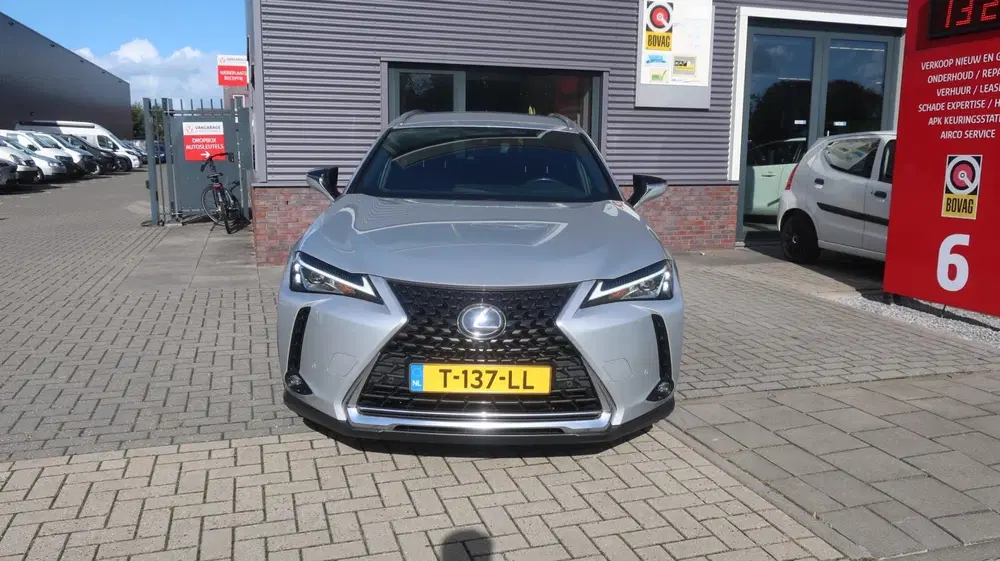 Lexus UX 250h Business Line uit 2019, foto 10