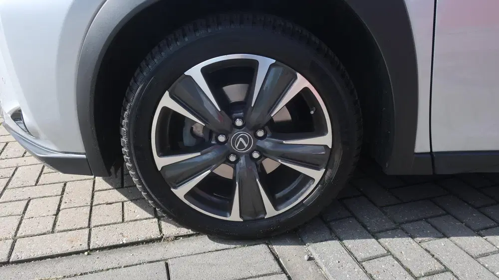 Lexus UX 250h Business Line uit 2019, foto 8