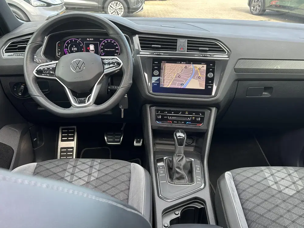 Volkswagen Tiguan 1.5 TSI R-Line uit 2022, foto 3