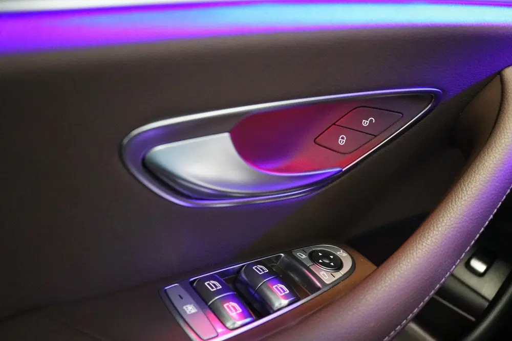 Mercedes-Benz E-Klasse 200 Business Solution Sport uit 2020, foto 11