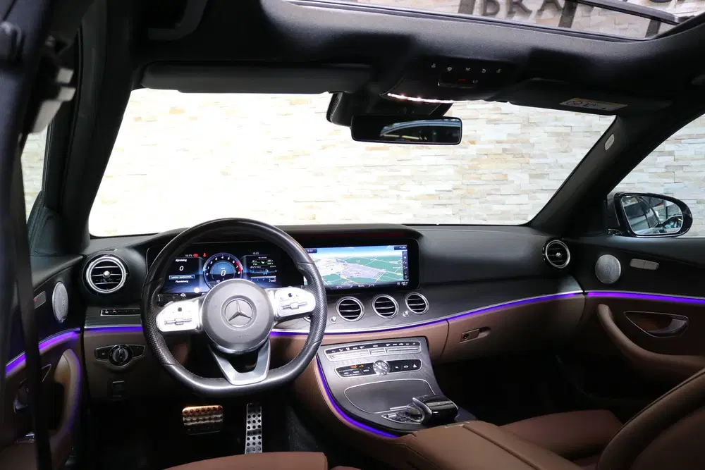 Mercedes-Benz E-Klasse 200 Business Solution Sport uit 2020, foto 3