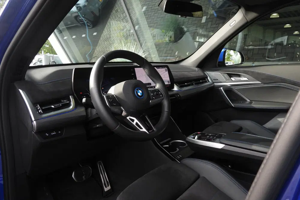 BMW iX1 xDrive30 M Sport uit 2025, foto 11