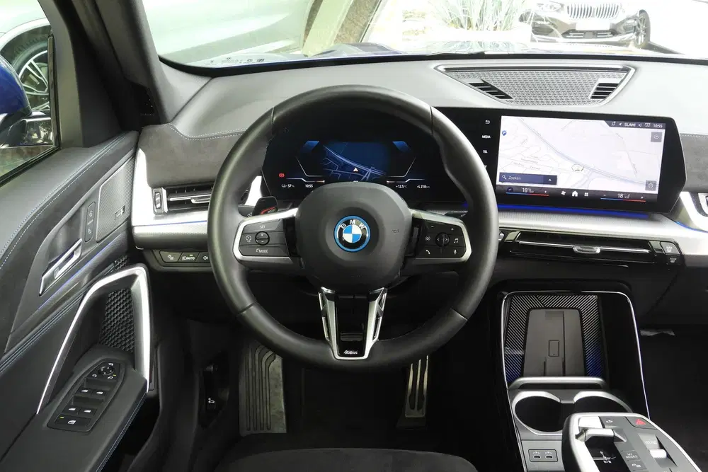 BMW iX1 xDrive30 M Sport uit 2025, foto 2