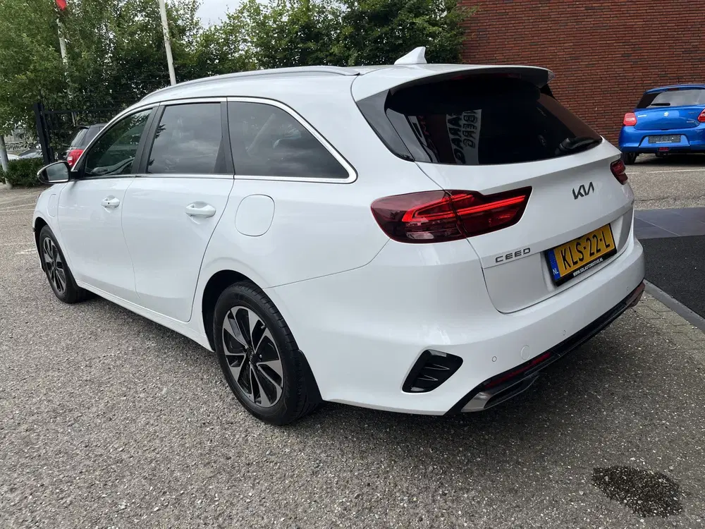 Kia Ceed 1.6 GDI PHEV DynamicLine uit 2023, foto 6