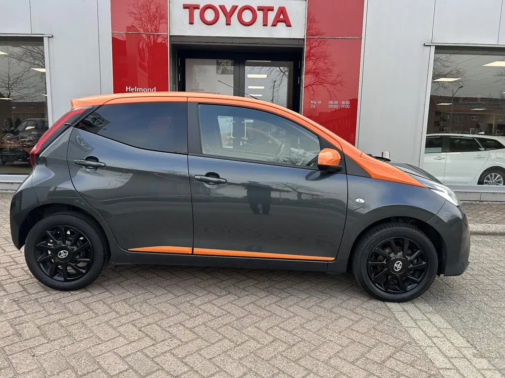 Toyota Aygo 1.0 VVT-i x-JBL uit 2021, foto 2